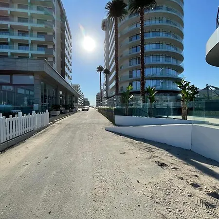 Lotus Mamaia Apartment Mamaia